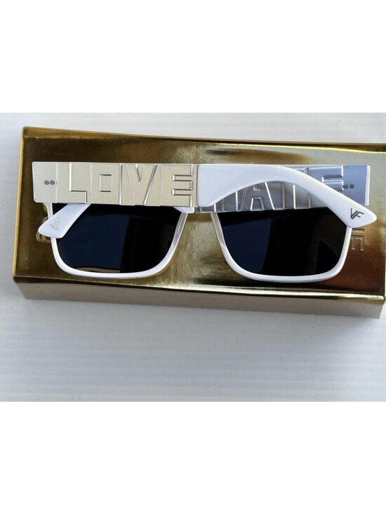 Love Hate LH01WSV15 VintagWhite Silver Shield Sunglasses Corey Shapiro OS w/Case main image 8